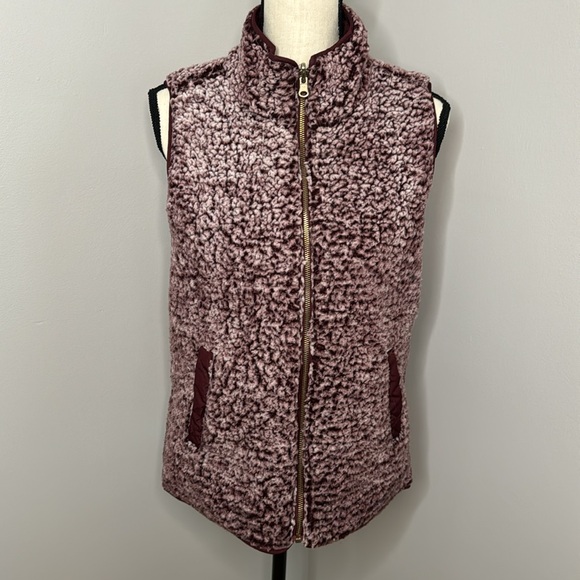 Thread & Supply Women’s Red/Burgundy Soft Shell/Sherpa Reversible Vest Sz M - Picture 4 of 7